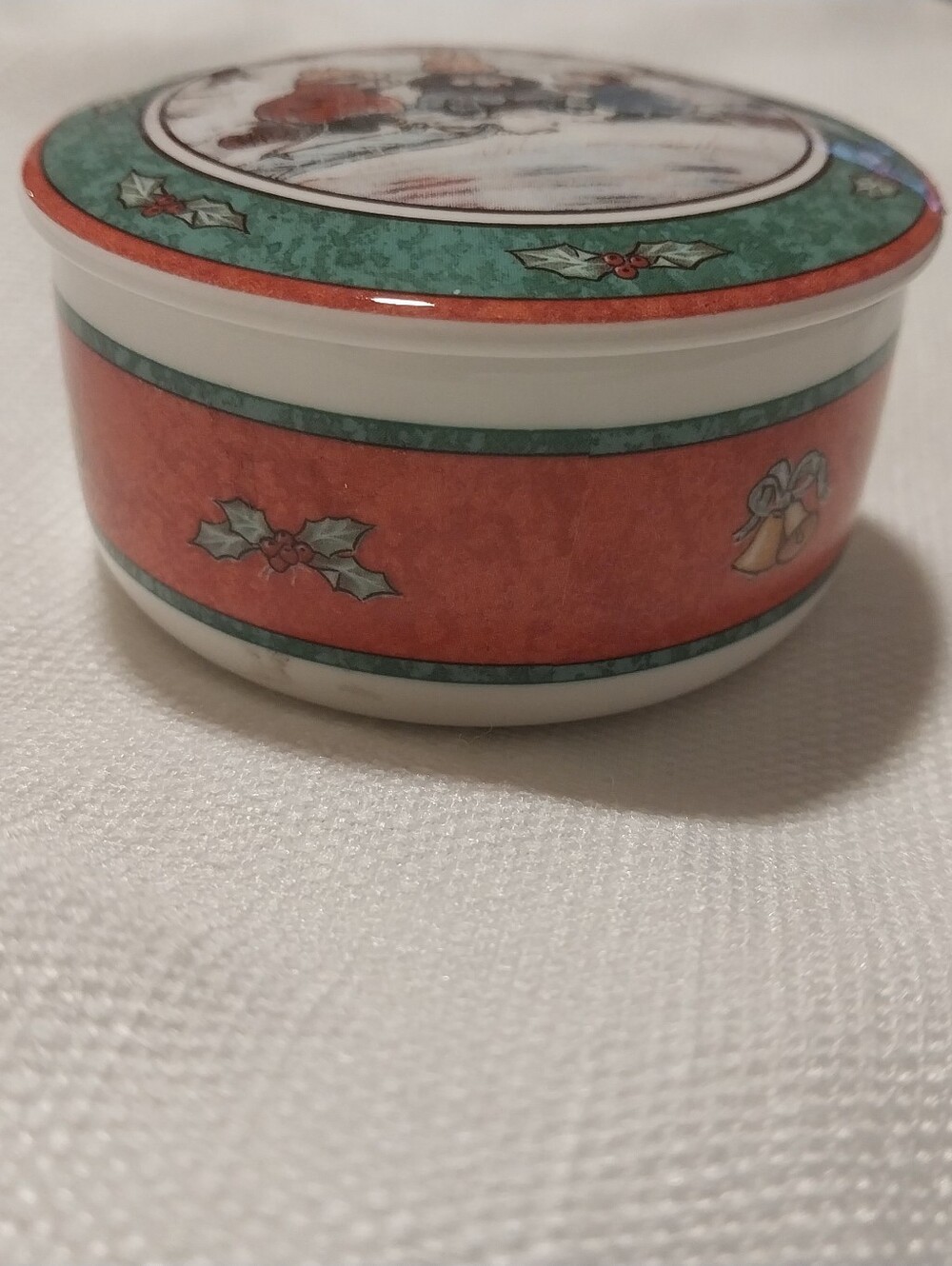 Villeroy & Boch Vintage 1994 Foxwood Tales Holiday Porcelain Trinket Box - Picture 2 of 6
